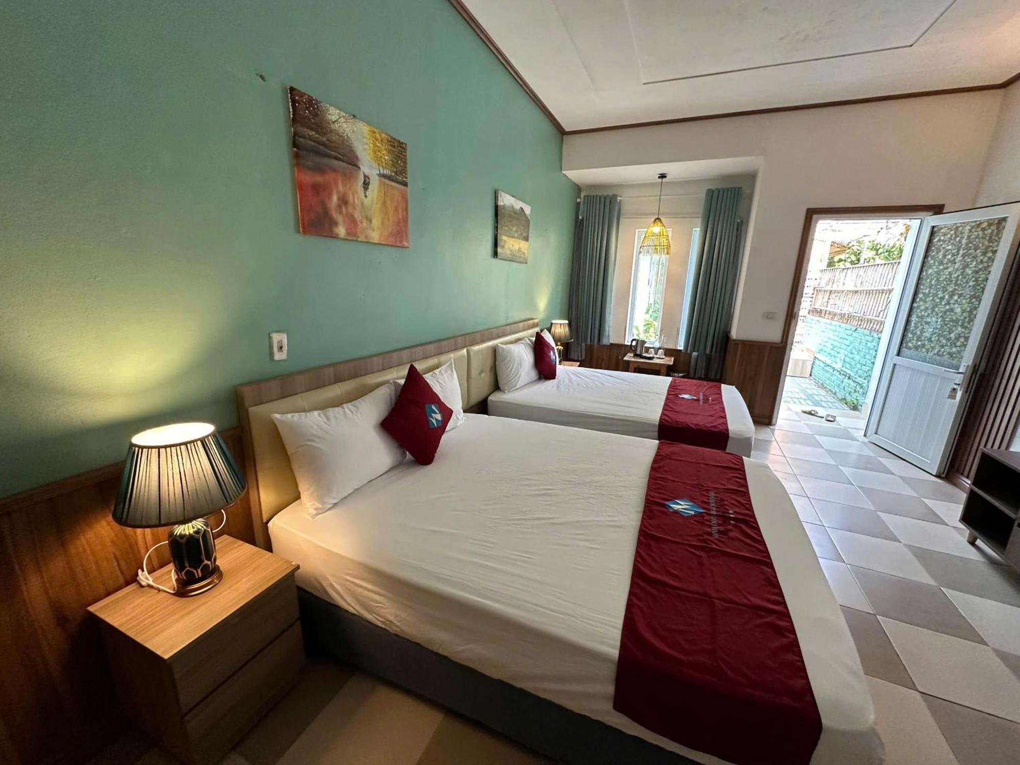 Minh Chau Beach Resort Куангнинь Экстерьер фото